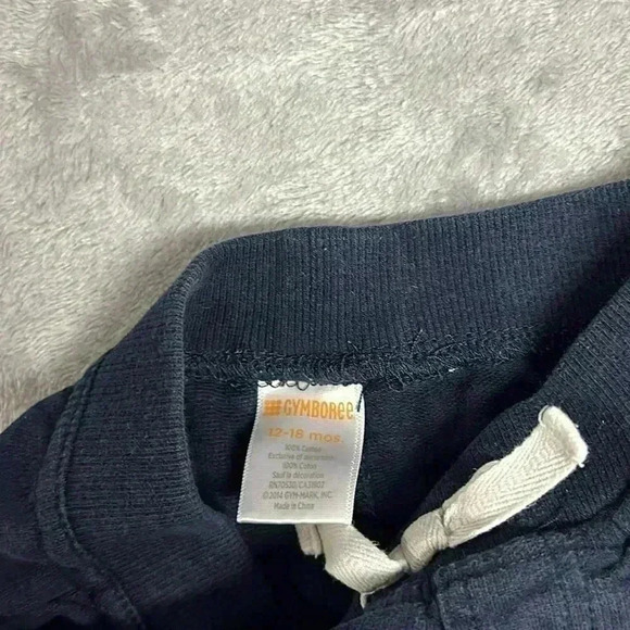 Gymboree - pair of shorts. Size 12-18 months - Picture 6 of 7